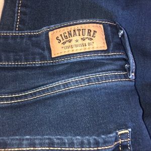 Levi’s jeans dark wash modern skinny